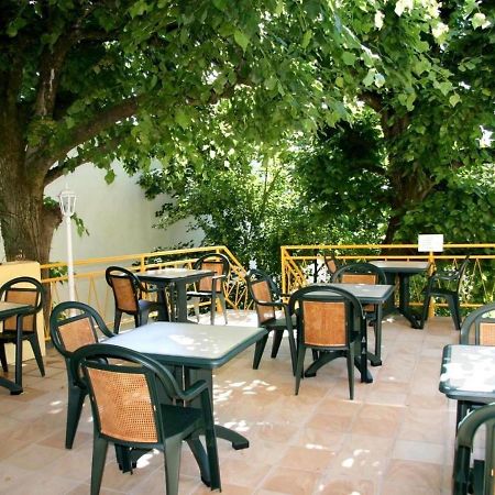 Les Ambassadeurs Logis Hotels Et Restaurant Souillac Exterior foto