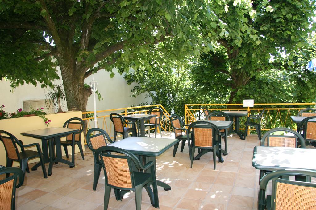 Les Ambassadeurs Logis Hotels Et Restaurant Souillac Exterior foto